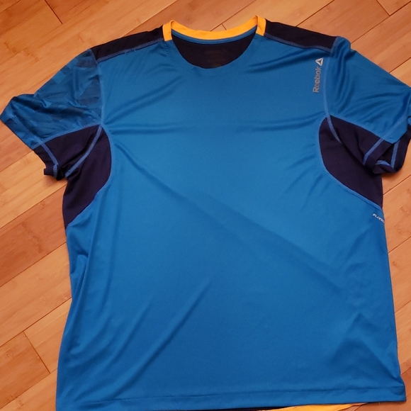 REEBOK- blue tee - Picture 1 of 9
